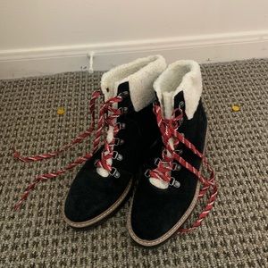 Almost brand new boots!!!!